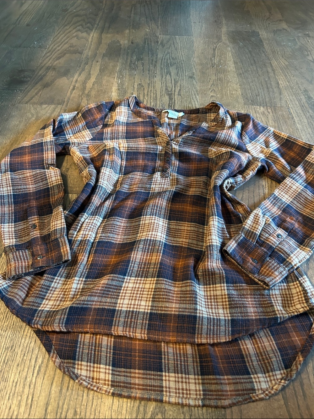 Plaid Long-Sleeve Tunic Top in Brown & Navy